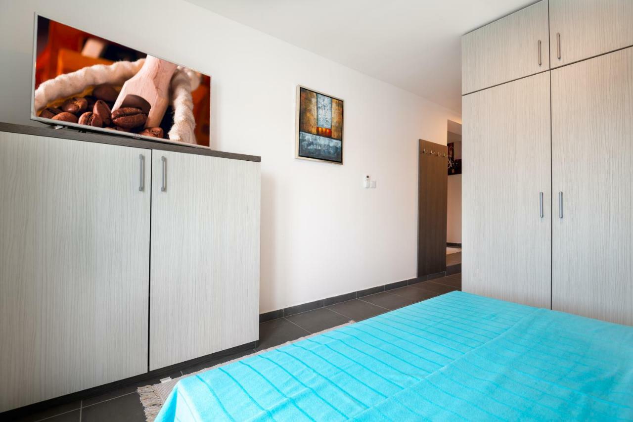 Apartments Lukrecia 内乌姆 外观 照片