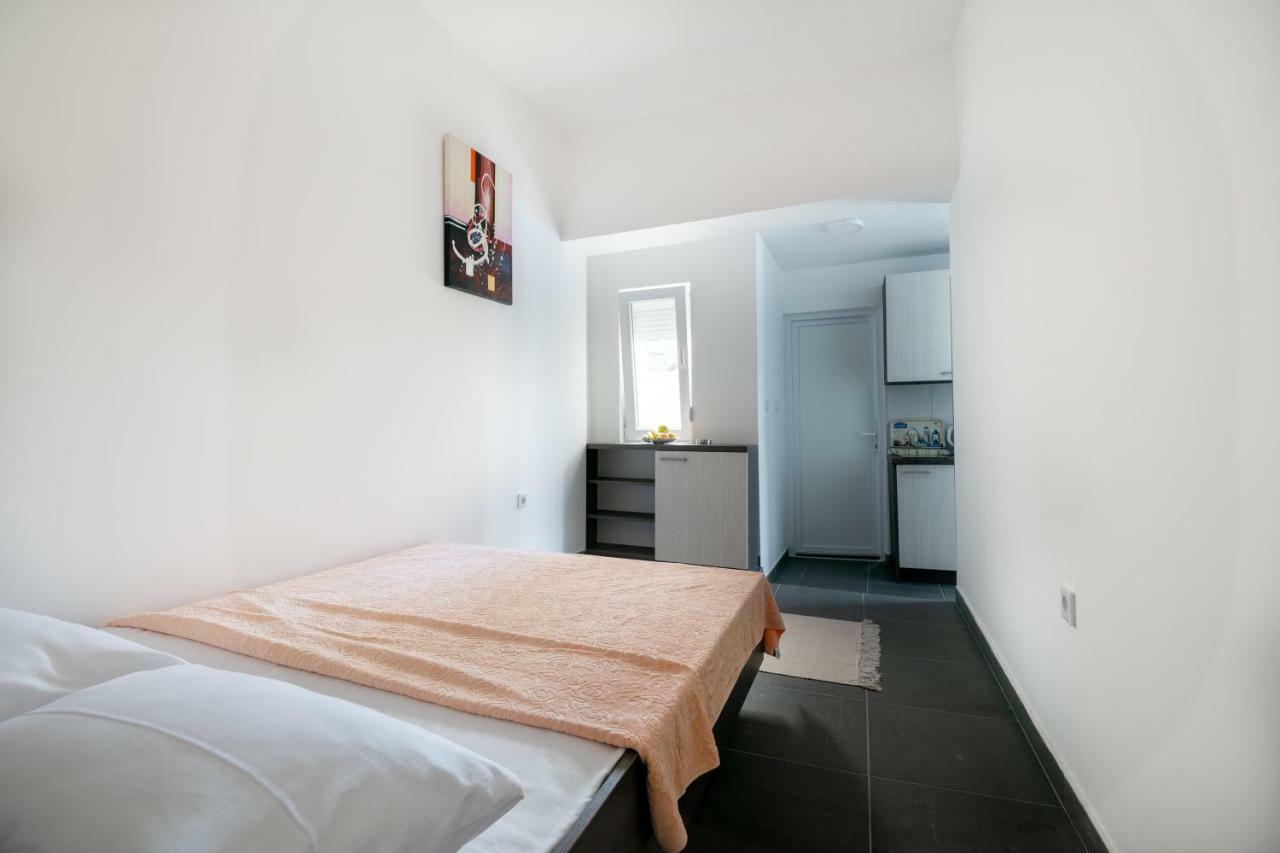 Apartments Lukrecia 内乌姆 外观 照片
